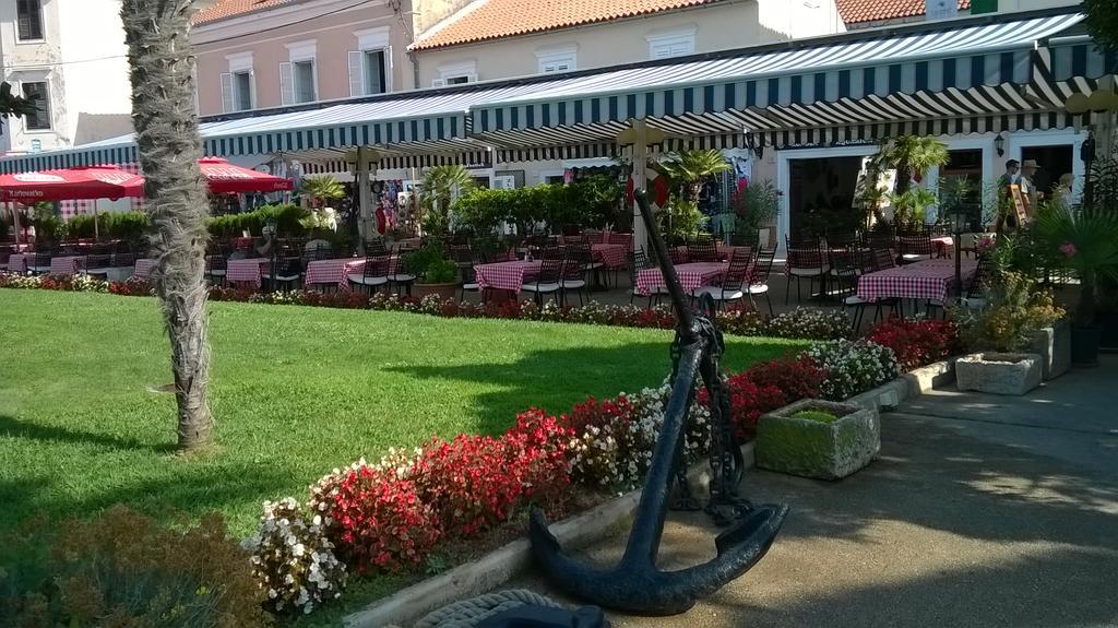 Apartman Noni Biograd Na Moru Exteriör bild